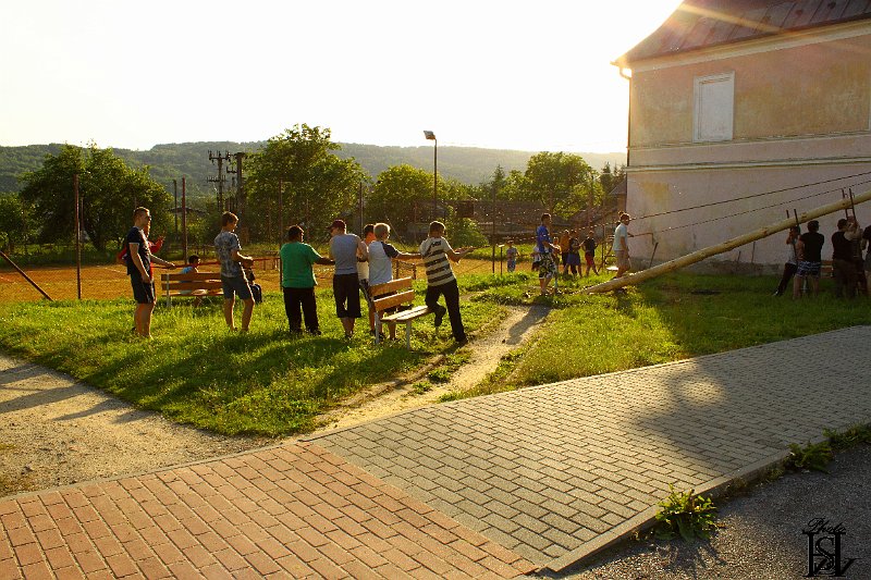 Stavanie maja 2014    8.JPG